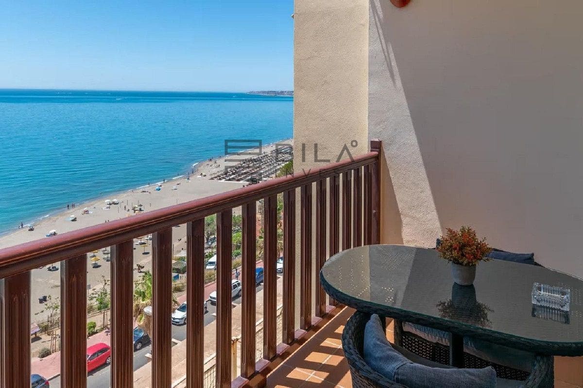 2 soverom Leilighet til salgs i Benalmadena Costa med svømmebasseng garasje - € 450 000 (Ref: 9828213)
