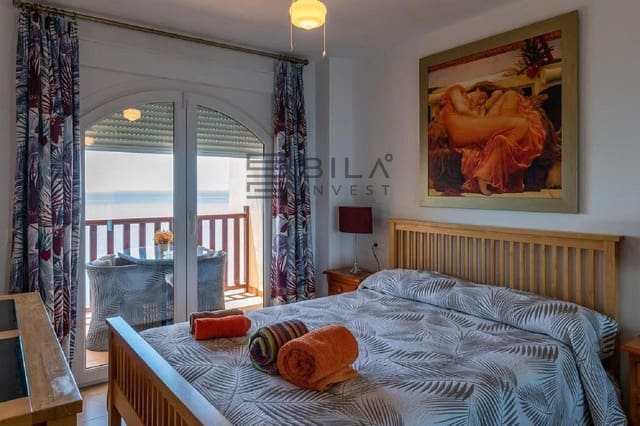Piso de 2 habitaciones en Benalmadena Costa, Benalmádena en venta con piscina garaje - 450.000 € (Ref: 9828213)