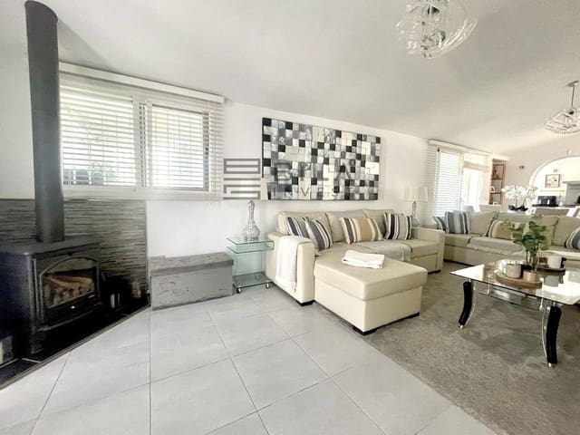 3 soveværelse Villa til salg i Cerro del Aguila, Mijas med swimmingpool garage - € 599.000 (Ref: 9828214)