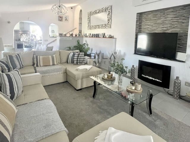 3 soveværelse Villa til salg i Cerro del Aguila, Mijas med swimmingpool garage - € 599.000 (Ref: 9828214)