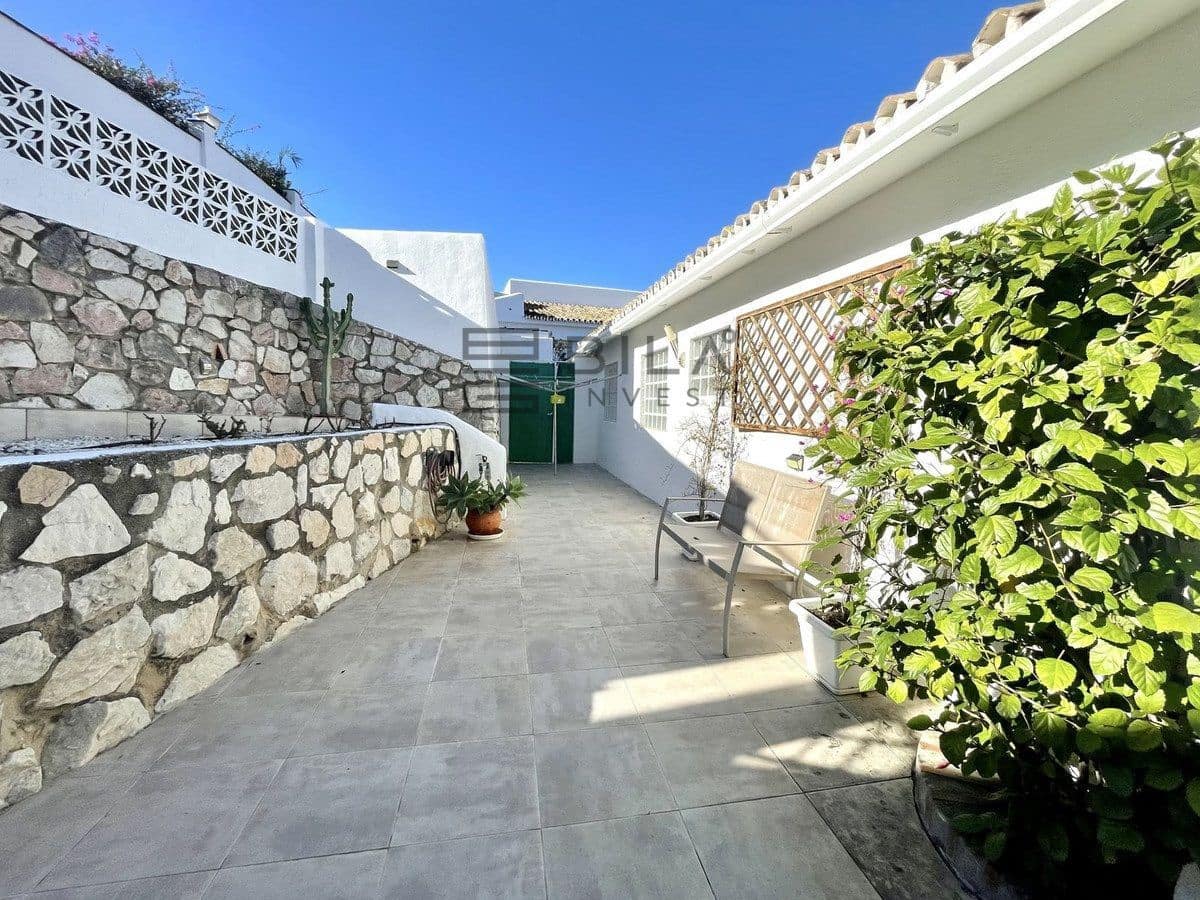3 bedroom Villa for sale in Cerro del Aguila with pool garage - € 599,000 (Ref: 9828214)