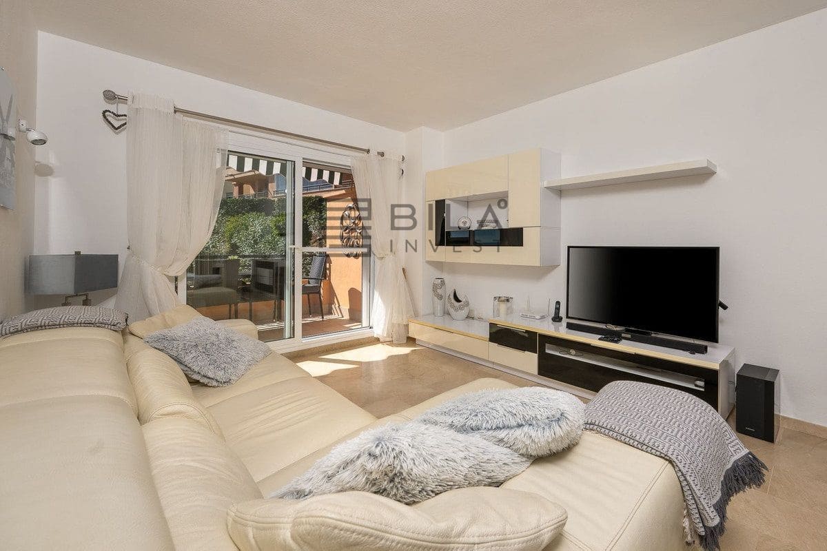 3 slaapkamer Penthouse te koop in Riviera del Sol met zwembad - € 395.000 (Ref: 9830221)