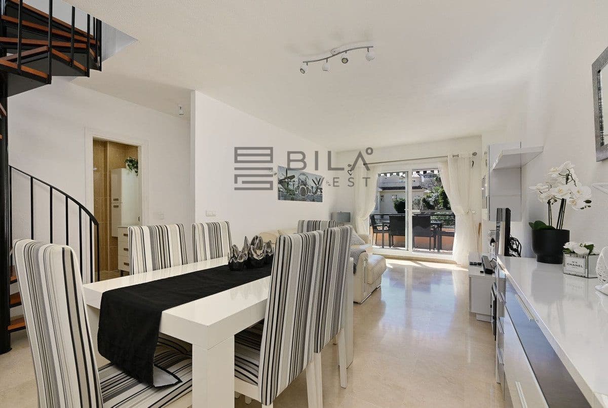 3 slaapkamer Penthouse te koop in Riviera del Sol met zwembad - € 395.000 (Ref: 9830221)