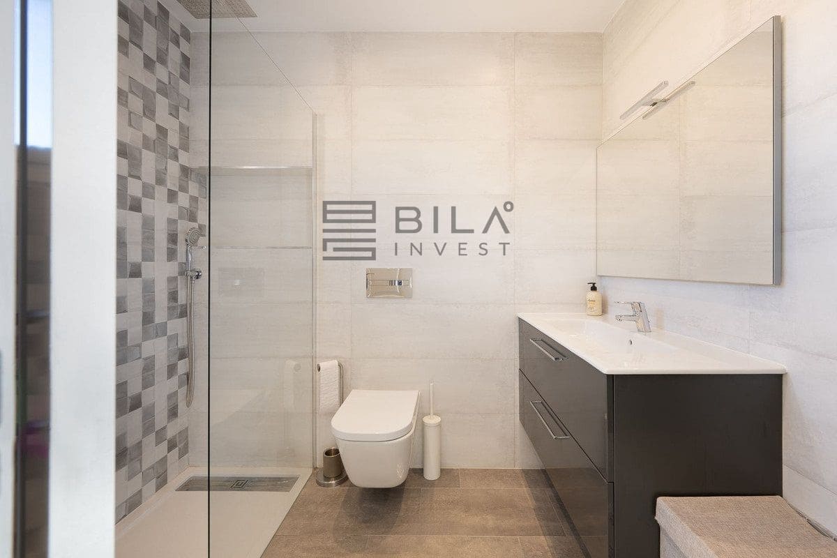3 slaapkamer Penthouse te koop in Riviera del Sol met zwembad - € 395.000 (Ref: 9830221)