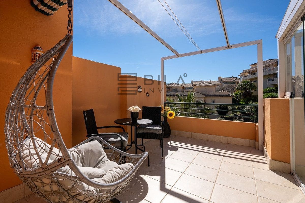 3 slaapkamer Penthouse te koop in Riviera del Sol met zwembad - € 395.000 (Ref: 9830221)