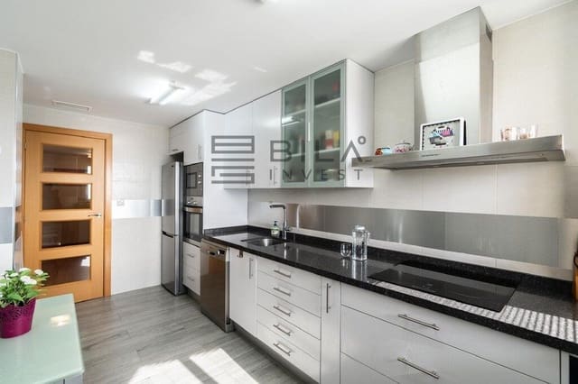 2 soveværelse Lejlighed til salg i Puerto Marina, Benalmádena med swimmingpool garage - € 420.000 (Ref: 9832782)