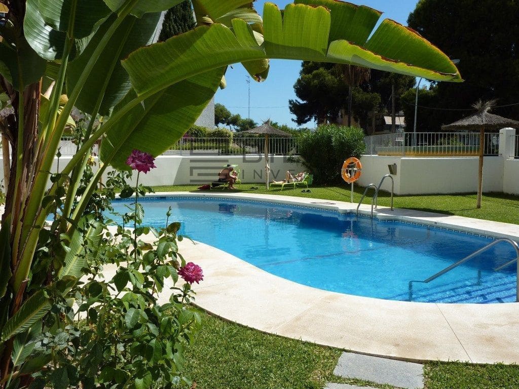 2 soveværelse Lejlighed til salg i Benalmadena med swimmingpool garage - € 420.000 (Ref: 9832782)