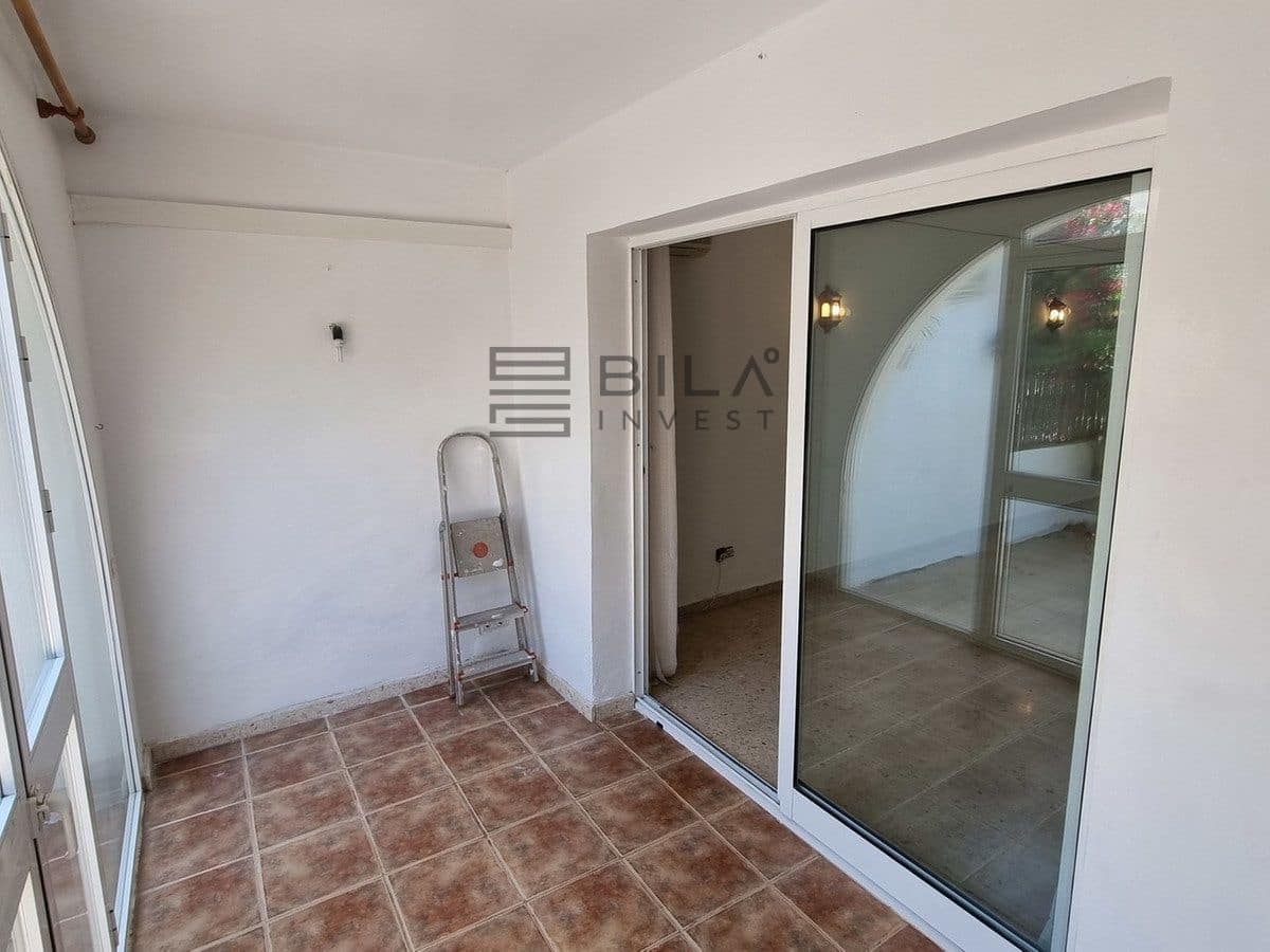 Casa de 2 habitaciones en Cerro del Aguila en venta con piscina - 285.000 € (Ref: 9832783)