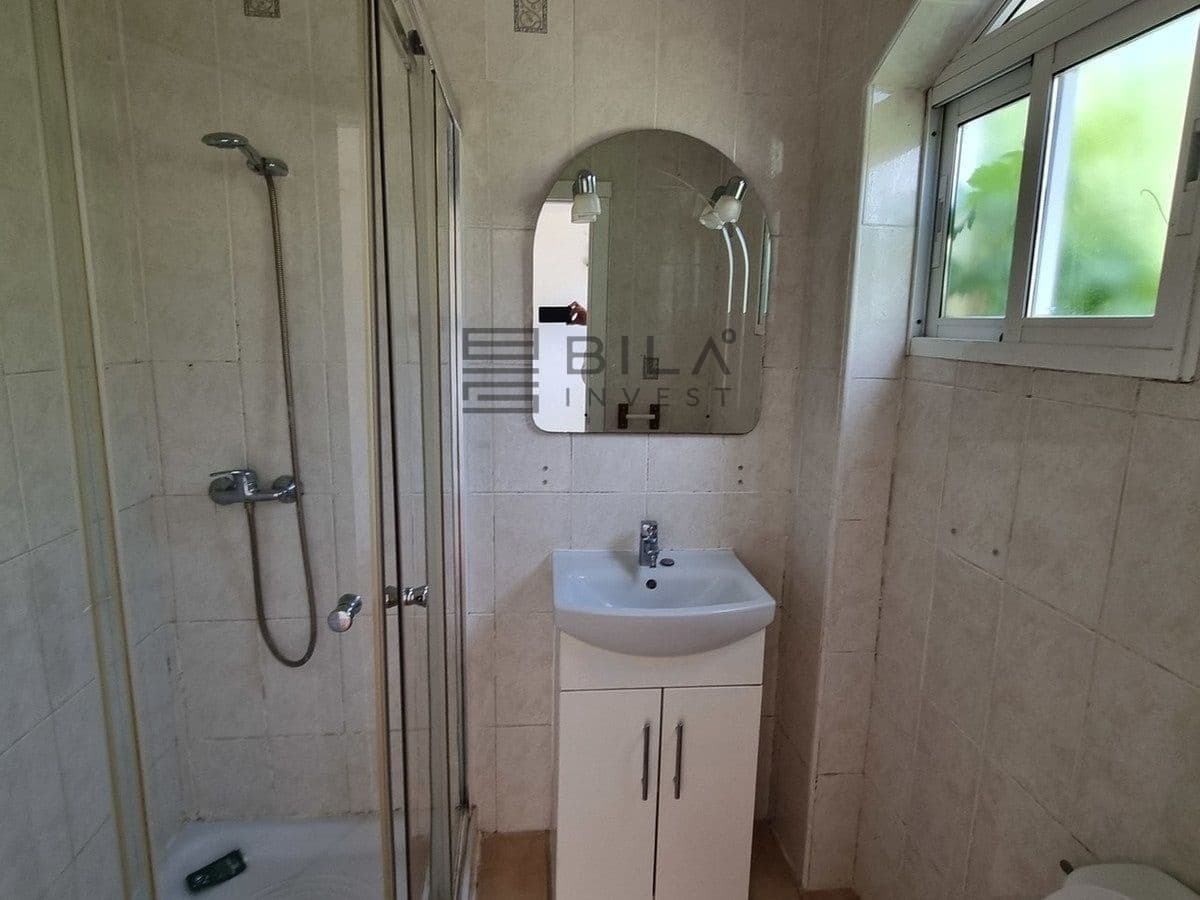 Casa de 2 habitaciones en Cerro del Aguila en venta con piscina - 285.000 € (Ref: 9832783)