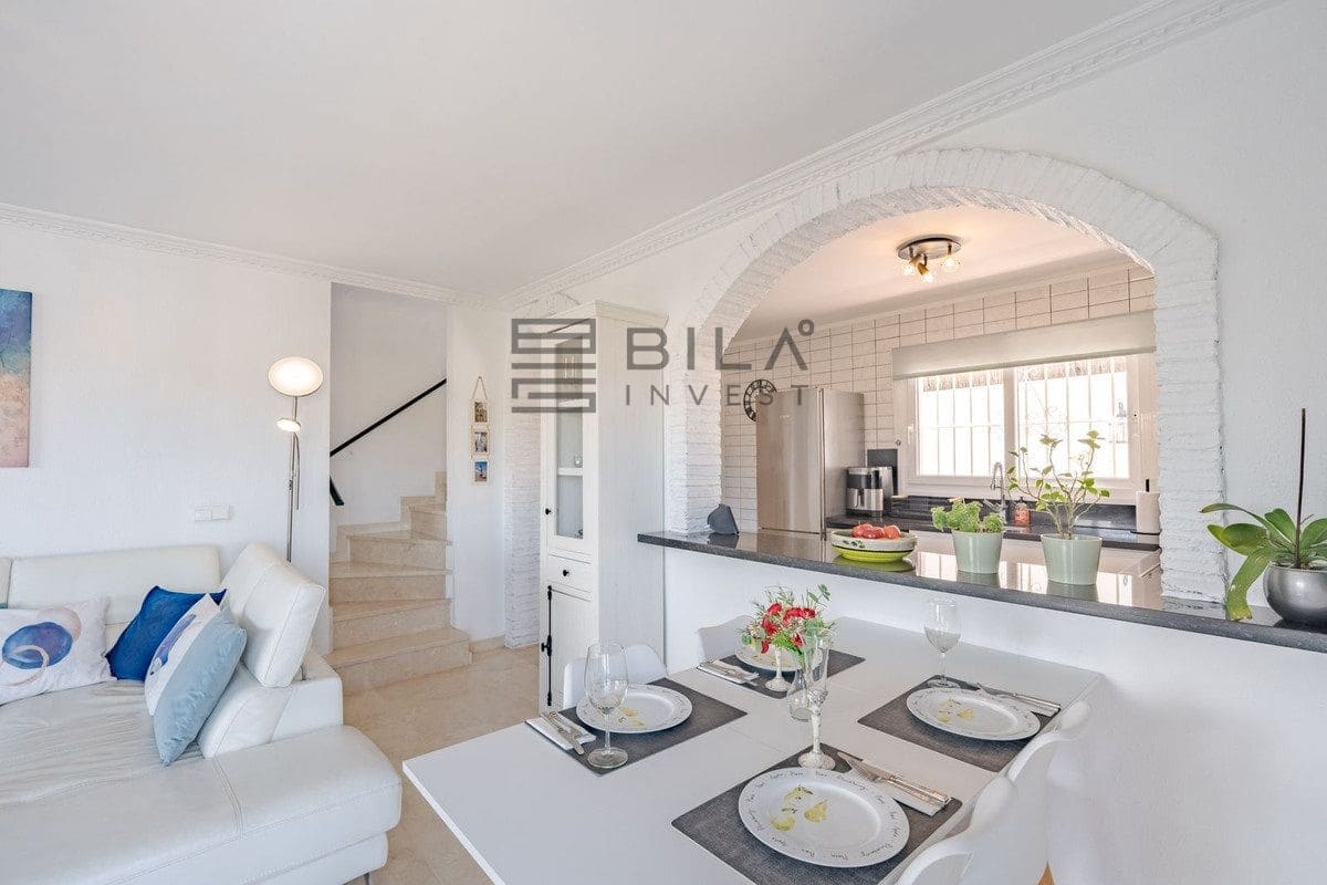 3 soveværelse Byhus til salg i Riviera del Sol - € 530.000 (Ref: 9832784)