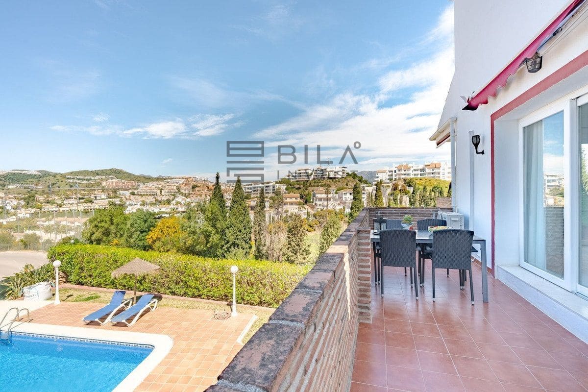 3 soveværelse Byhus til salg i Riviera del Sol - € 530.000 (Ref: 9832784)