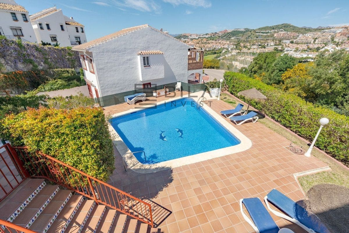 3 soveværelse Byhus til salg i Riviera del Sol - € 530.000 (Ref: 9832784)