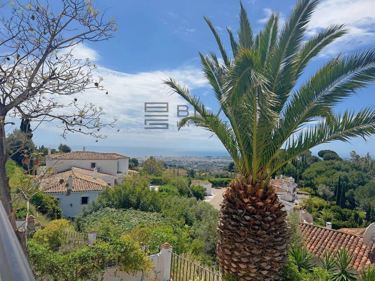 Casa de 3 habitaciones en Mijas en venta con piscina - 475.000 € (Ref: 9832785)