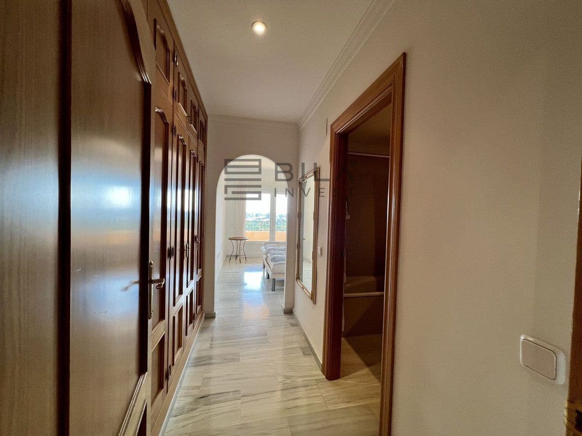 2 slaapkamer Flat te koop in La Cala Hills - € 345.000 (Ref: 9833044)