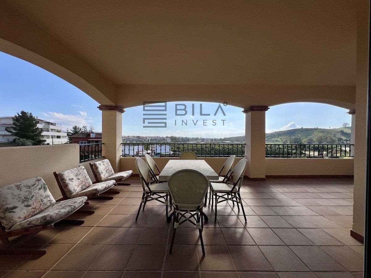 2 slaapkamer Flat te koop in La Cala Hills - € 345.000 (Ref: 9833044)