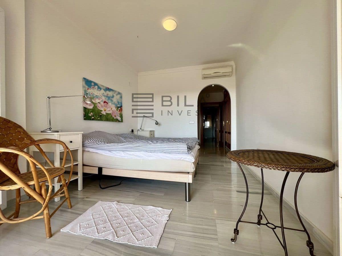 2 slaapkamer Flat te koop in La Cala Hills - € 345.000 (Ref: 9833044)