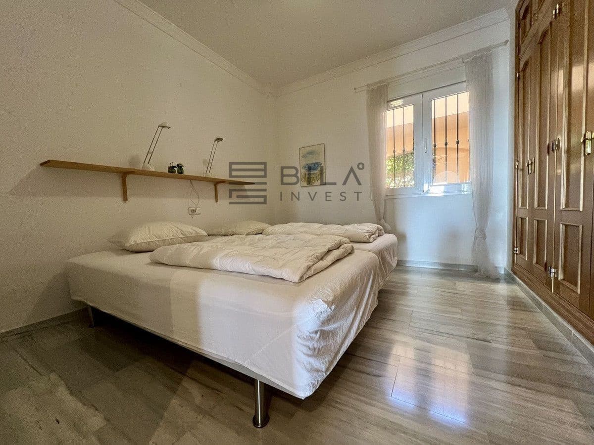 2 slaapkamer Flat te koop in La Cala Hills - € 345.000 (Ref: 9833044)