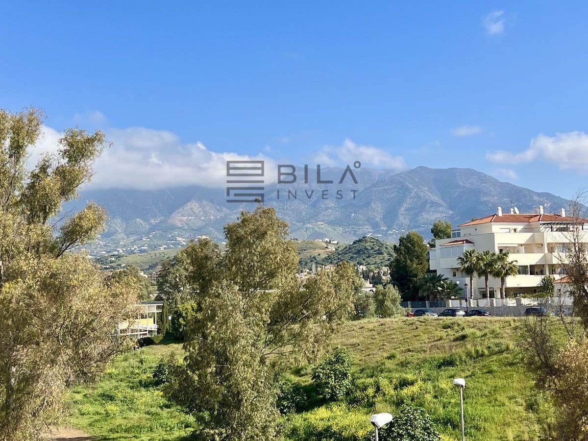 2 slaapkamer Flat te koop in La Cala Hills - € 345.000 (Ref: 9833044)