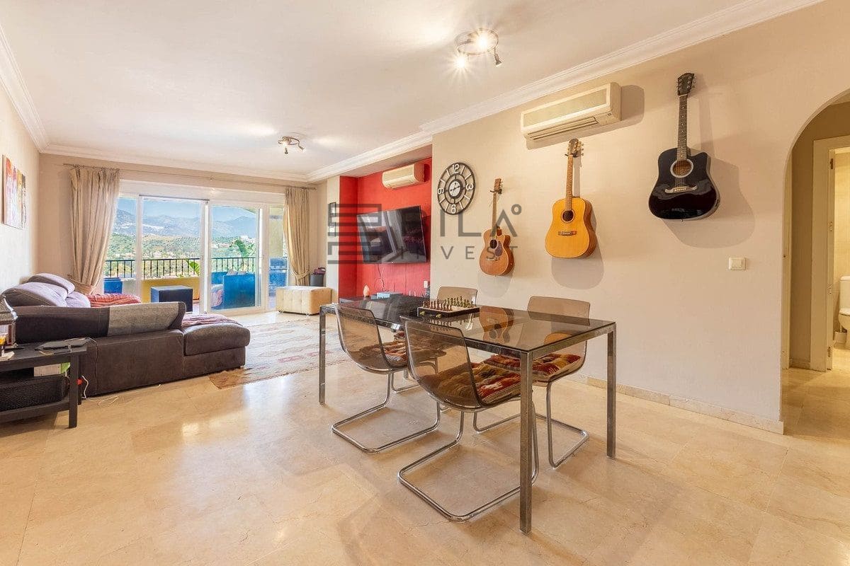 2 slaapkamer Flat te koop in La Cala Hills met zwembad garage - € 325.000 (Ref: 9833045)