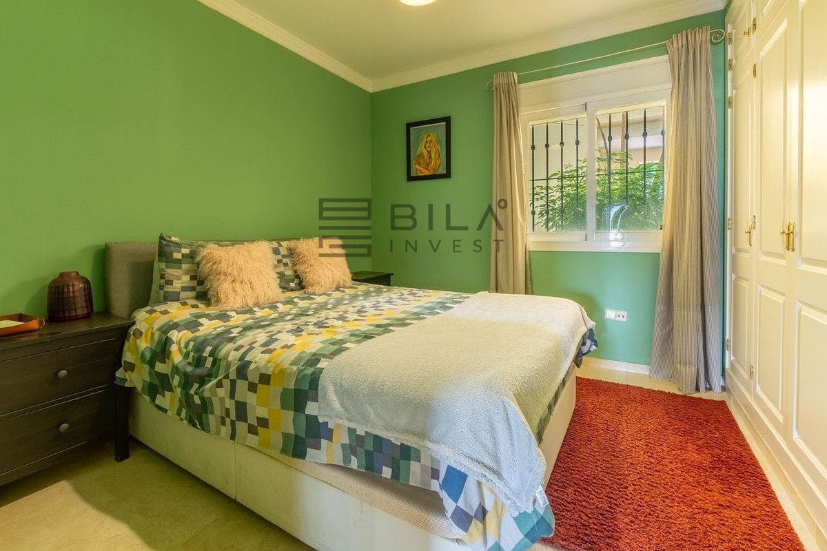 2 slaapkamer Flat te koop in La Cala Hills met zwembad garage - € 325.000 (Ref: 9833045)