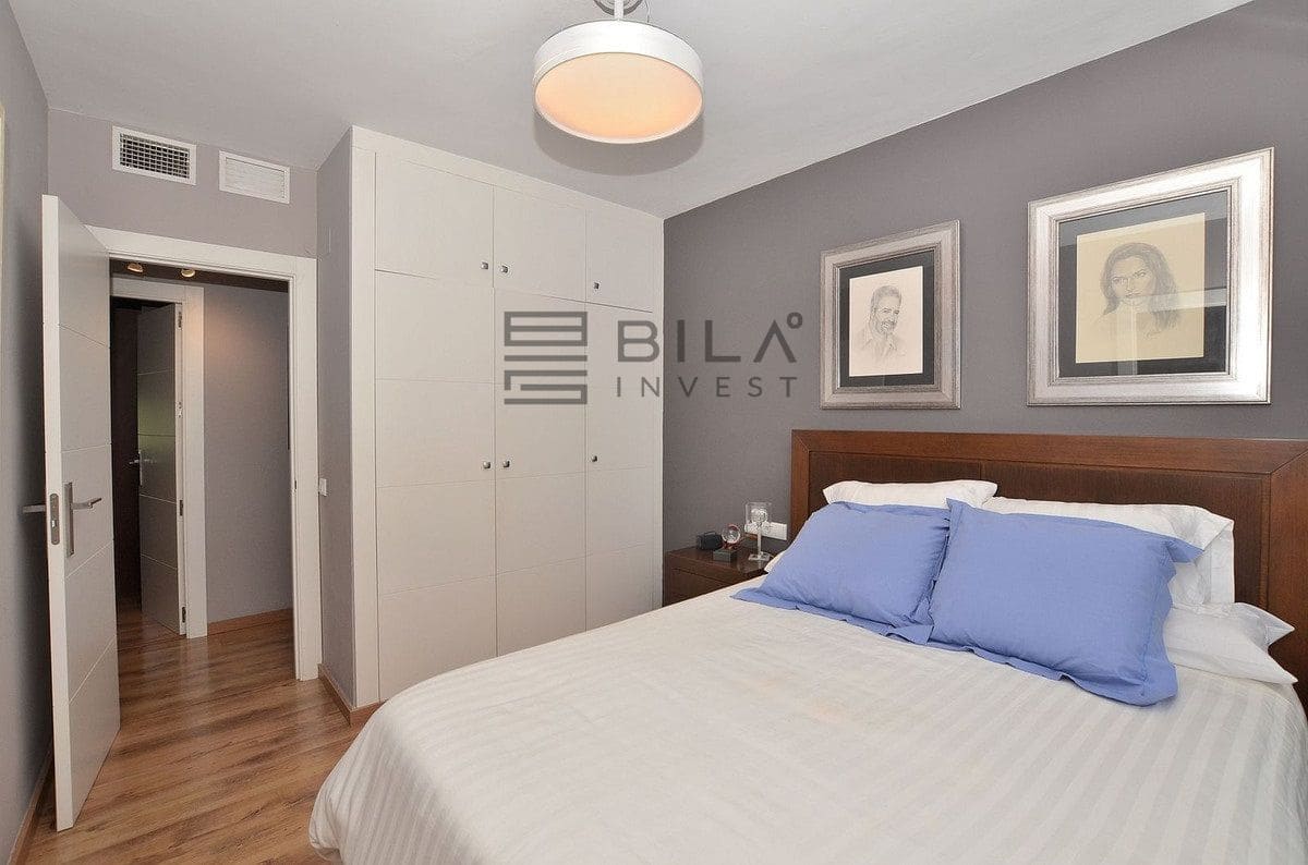 3 bedroom Penthouse for sale in Benalmadena with pool - € 639,000 (Ref: 9833046)
