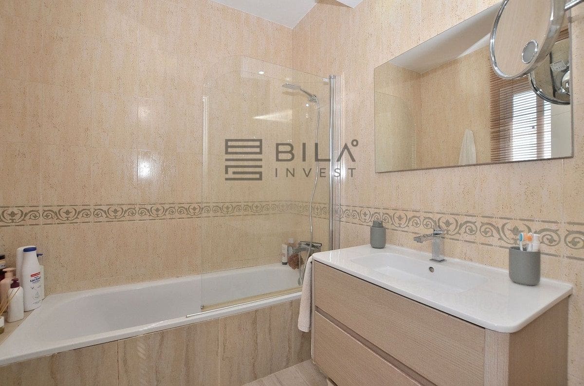 3 bedroom Penthouse for sale in Benalmadena with pool - € 639,000 (Ref: 9833046)