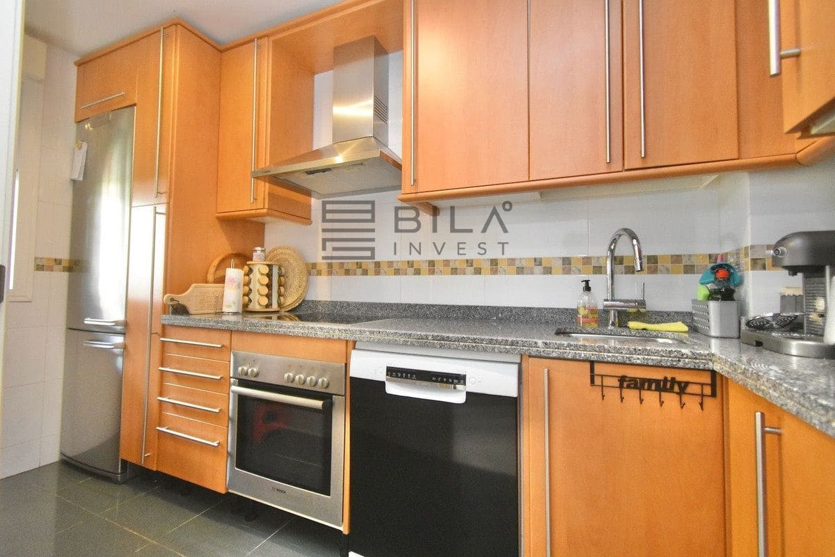 2 soverom Leilighet til salgs i La Cala de Mijas med svømmebasseng garasje - € 285 000 (Ref: 9833048)