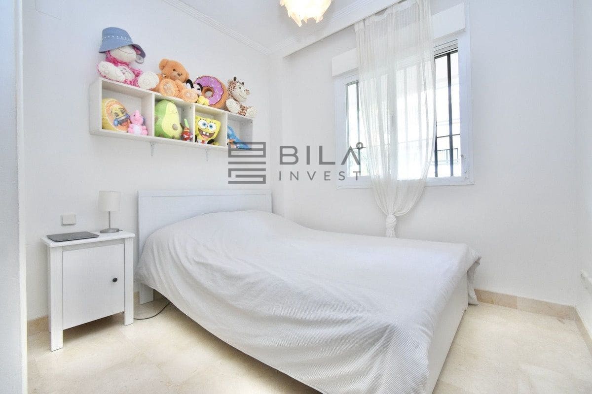 2 soverom Leilighet til salgs i La Cala de Mijas med svømmebasseng garasje - € 285 000 (Ref: 9833048)