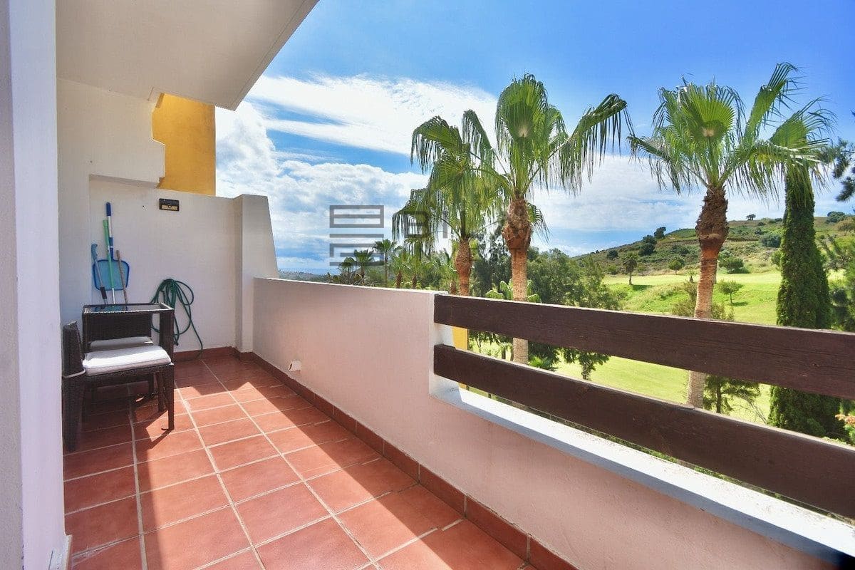 2 soverom Leilighet til salgs i La Cala de Mijas med svømmebasseng garasje - € 285 000 (Ref: 9833048)