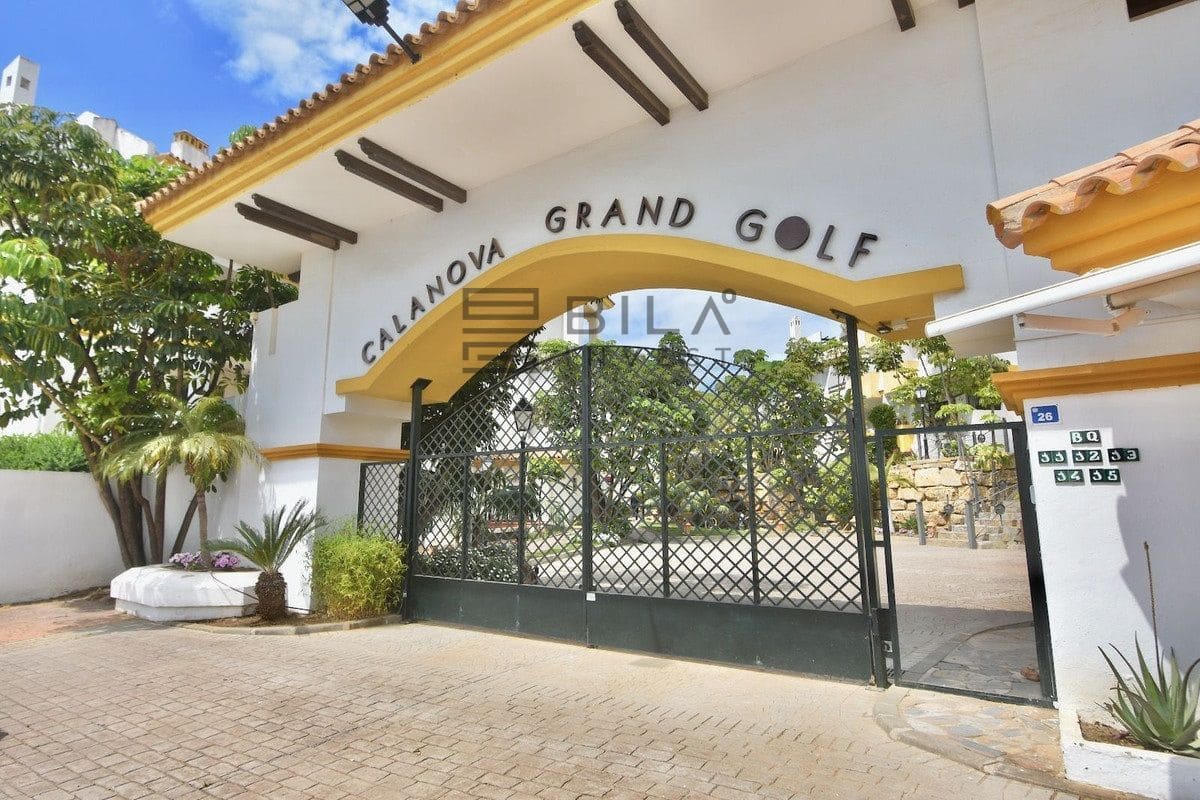 2 soverom Leilighet til salgs i La Cala de Mijas med svømmebasseng garasje - € 285 000 (Ref: 9833048)