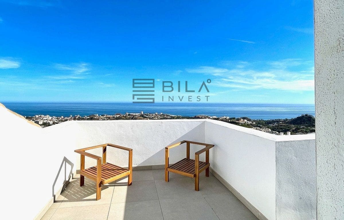 3 bedroom Penthouse for sale in Benalmadena with pool - € 680,000 (Ref: 9834125)