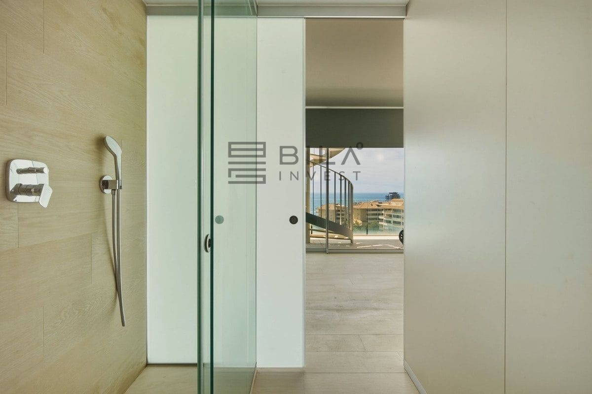 2 soverom Penthouse til salgs i Fuengirola med svømmebasseng - € 1 200 000 (Ref: 9834126)