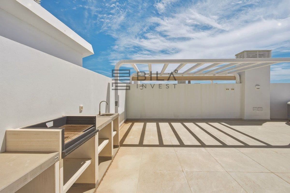 2 soverom Penthouse til salgs i Fuengirola med svømmebasseng - € 1 200 000 (Ref: 9834126)