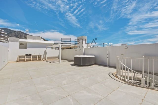 2 soverom Penthouse til salgs i El Higuerón, Fuengirola med svømmebasseng - € 1 200 000 (Ref: 9834126)