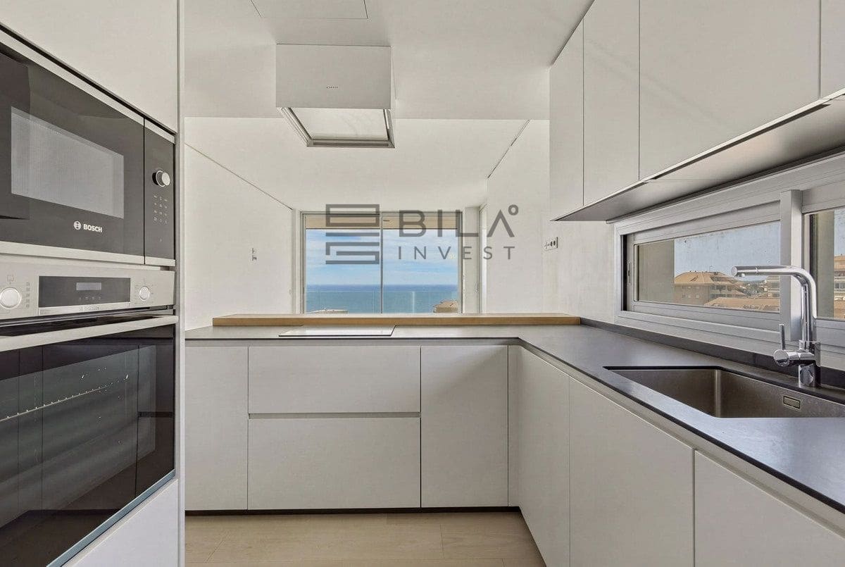 2 soverom Penthouse til salgs i Fuengirola med svømmebasseng - € 1 200 000 (Ref: 9834126)