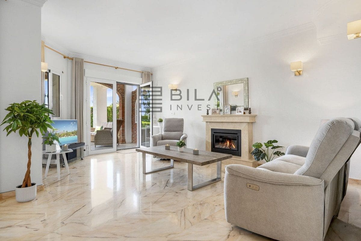 3 bedroom Villa for sale in El Chaparral with pool garage - € 875,000 (Ref: 9834127)