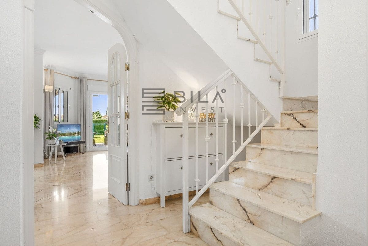 3 bedroom Villa for sale in El Chaparral with pool garage - € 875,000 (Ref: 9834127)