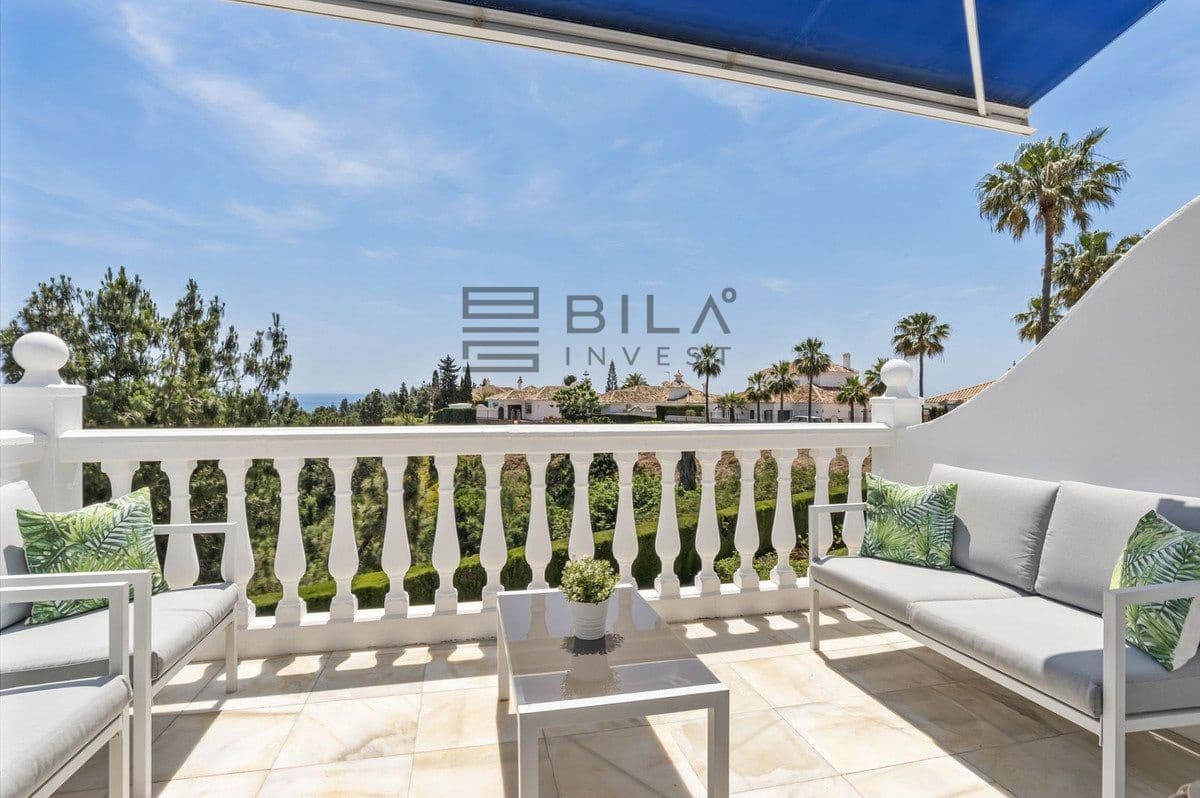 3 bedroom Villa for sale in El Chaparral with pool garage - € 875,000 (Ref: 9834127)