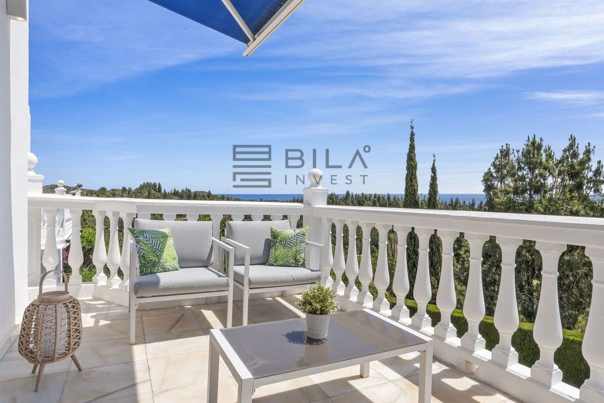 3 bedroom Villa for sale in El Chaparral with pool garage - € 875,000 (Ref: 9834127)
