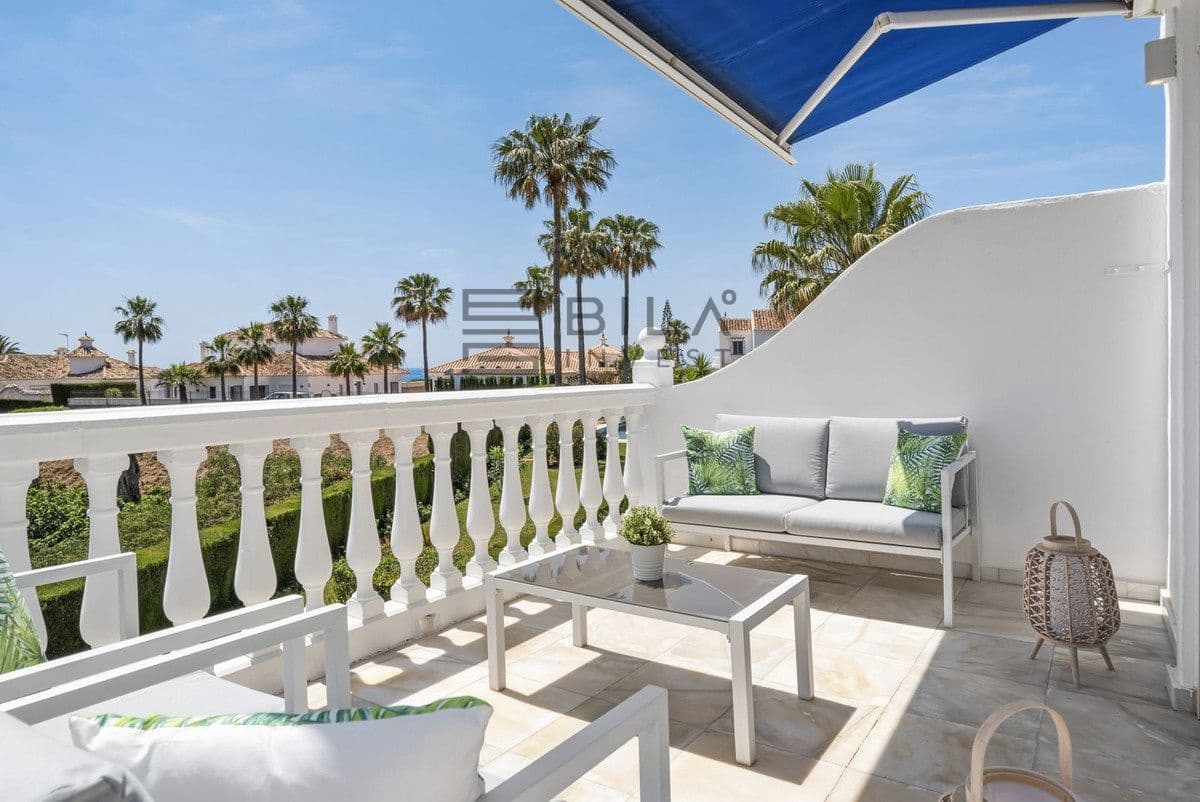 3 bedroom Villa for sale in El Chaparral with pool garage - € 875,000 (Ref: 9834127)
