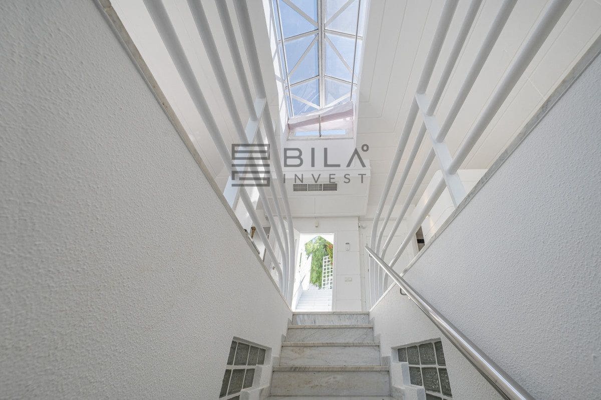 4 Zimmer Haus zu verkaufen in Calahonda mit Pool - 749.000 € (Ref: 9841335)