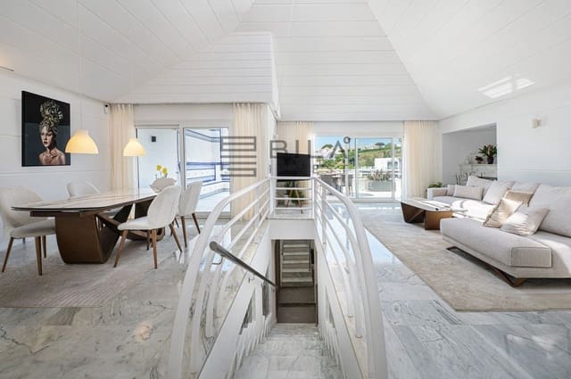 4 makuuhuone Omakotitalo myytävänä paikassa Calahonda, Mijas mukana uima-altaan - 749 000 € (Ref: 9841335)