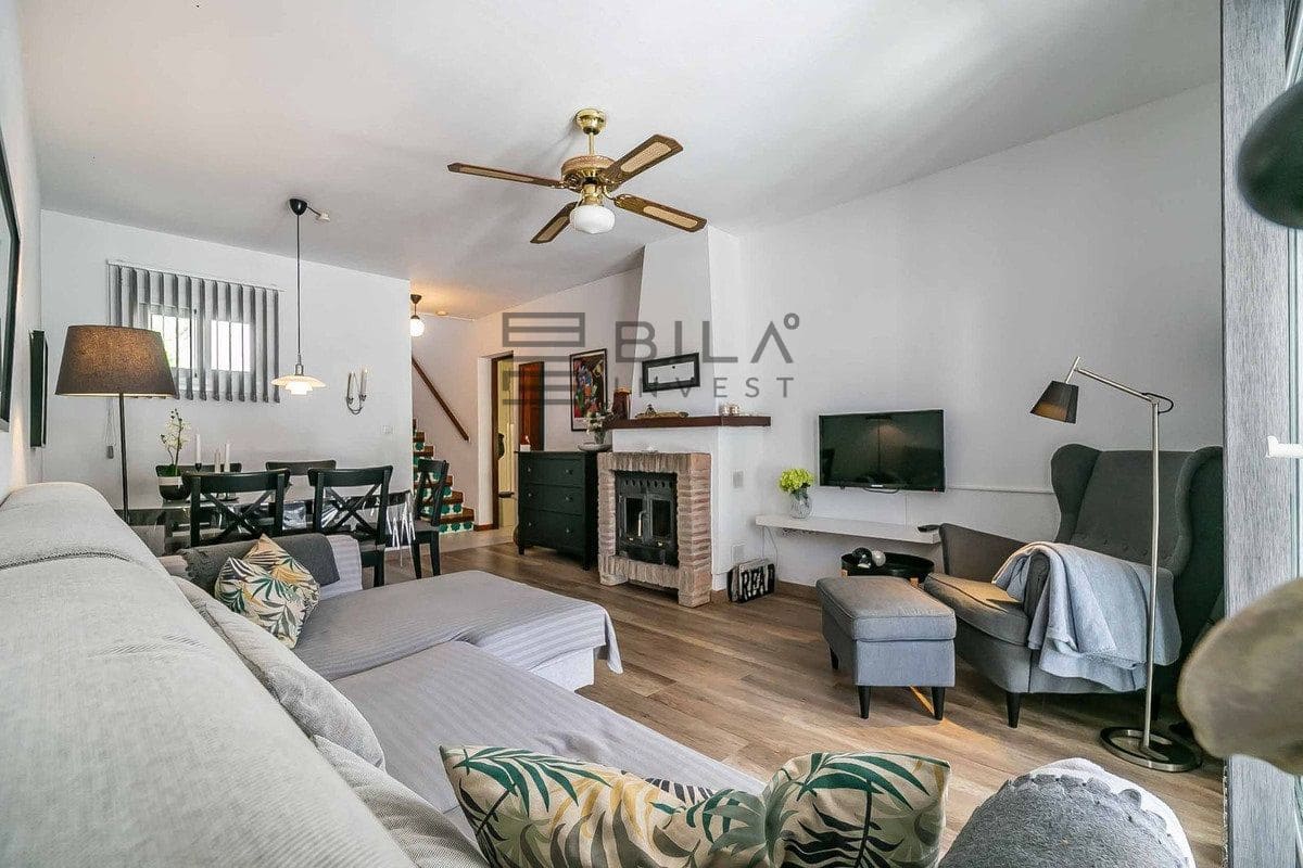 2 soveværelse Byhus til salg i El Coto med swimmingpool garage - € 365.000 (Ref: 9841336)