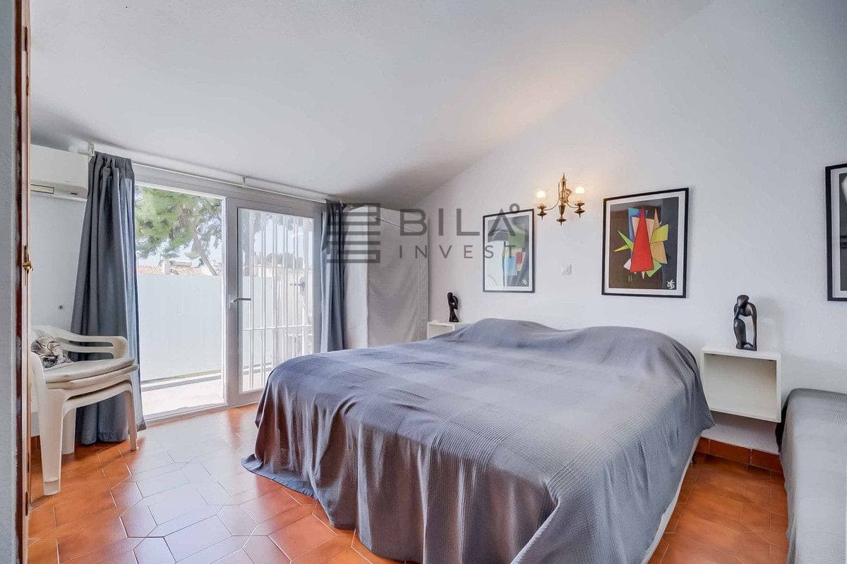 2 soveværelse Byhus til salg i El Coto med swimmingpool garage - € 365.000 (Ref: 9841336)
