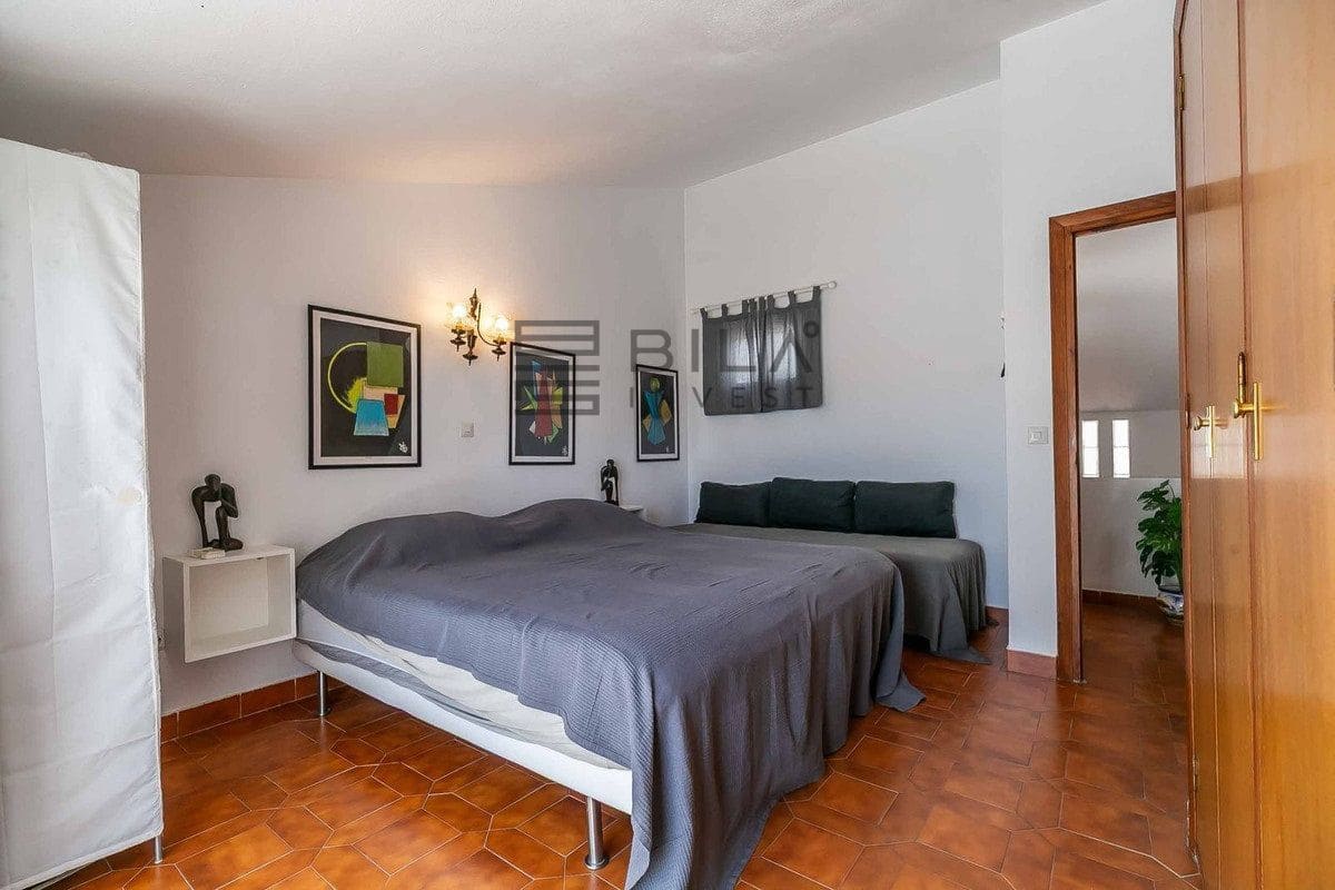 2 soveværelse Byhus til salg i El Coto med swimmingpool garage - € 365.000 (Ref: 9841336)