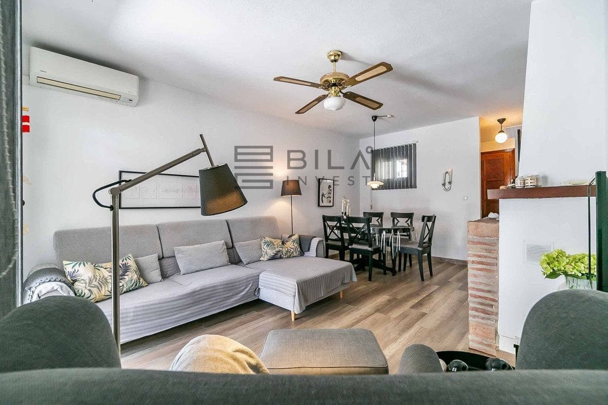 2 soveværelse Byhus til salg i El Coto med swimmingpool garage - € 365.000 (Ref: 9841336)