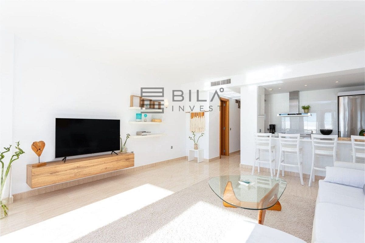 3 bedroom Penthouse for sale in Benalmadena with pool - € 695,000 (Ref: 9841338)