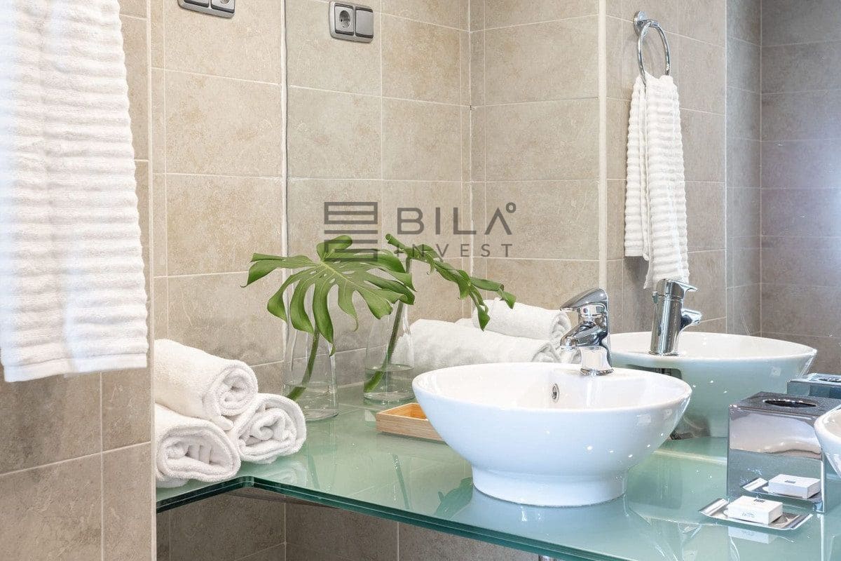 3 bedroom Penthouse for sale in Benalmadena with pool - € 695,000 (Ref: 9841338)
