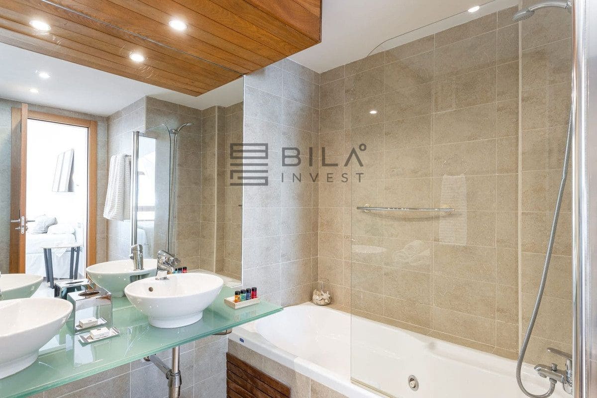 3 bedroom Penthouse for sale in Benalmadena with pool - € 695,000 (Ref: 9841338)