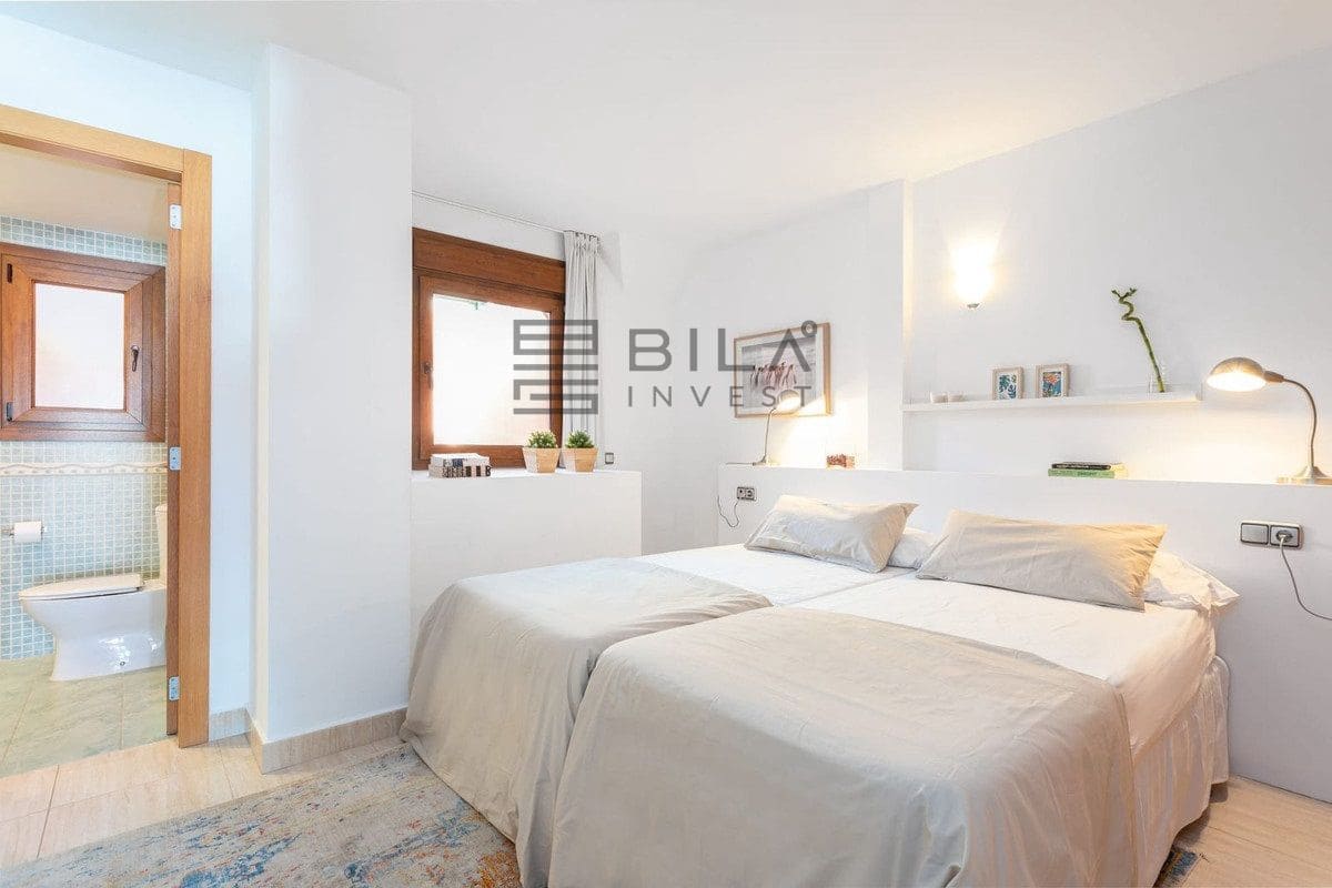 3 bedroom Penthouse for sale in Benalmadena with pool - € 695,000 (Ref: 9841338)